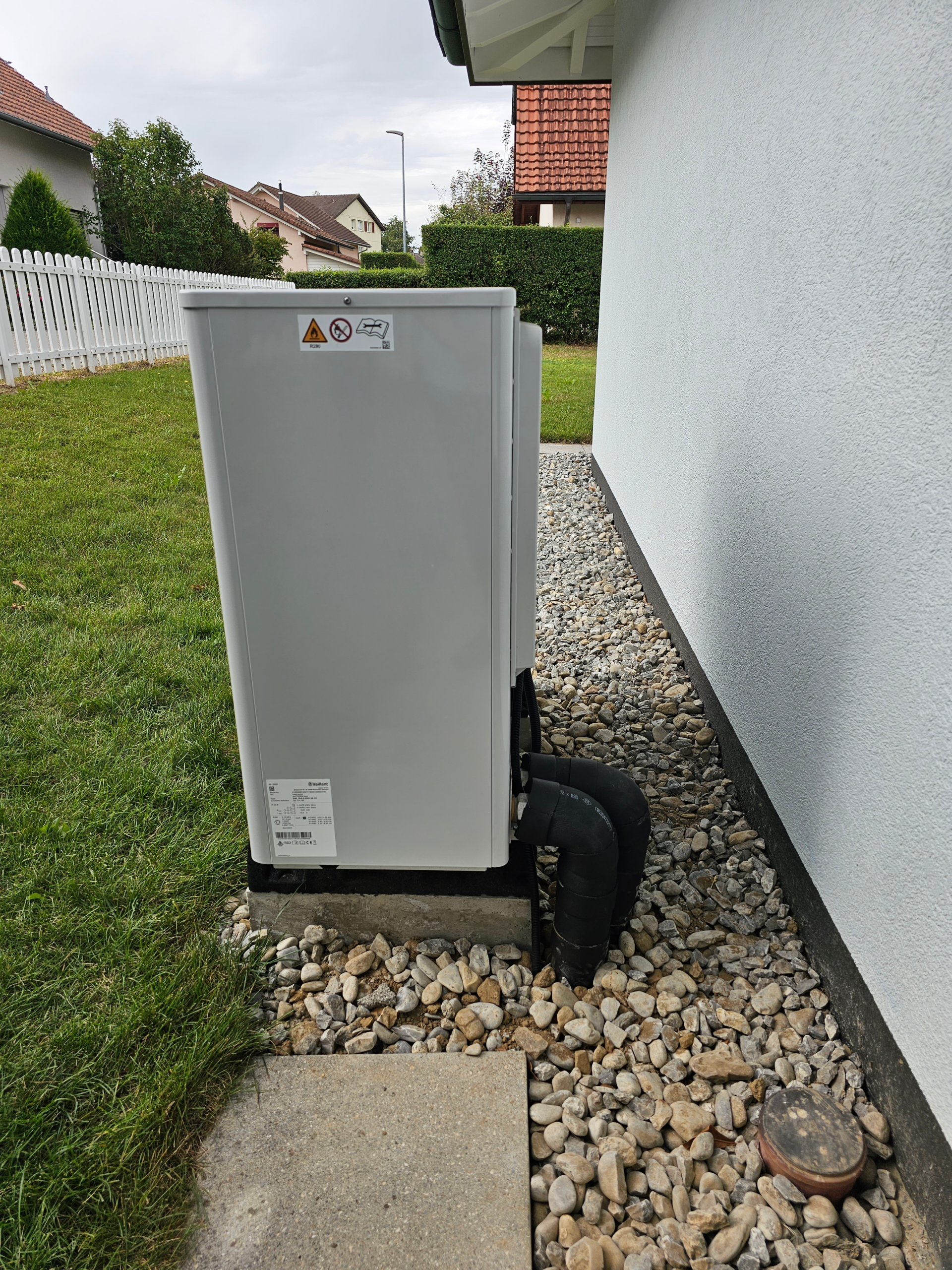 Installation d'une pompe à chaleur - Marly, Fribourg - photo 3