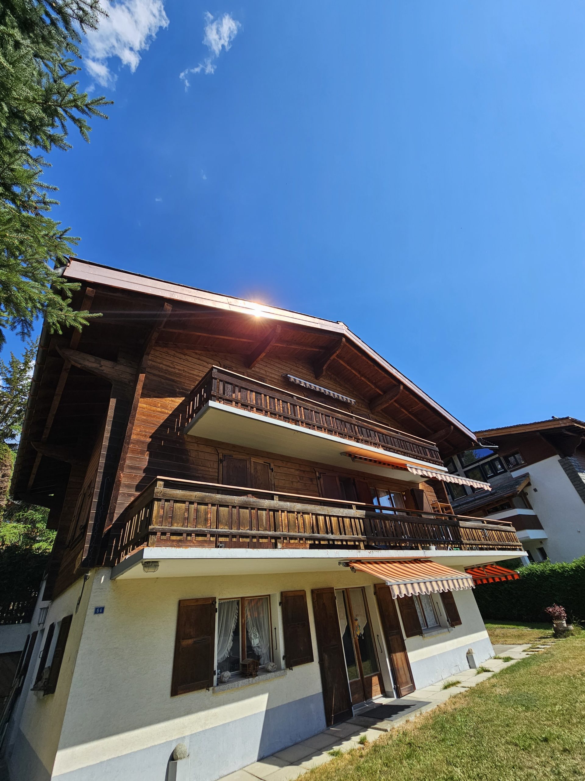 Tuiles solaires + pompe à chaleur, rénovation de toiture - Valais - photo 8