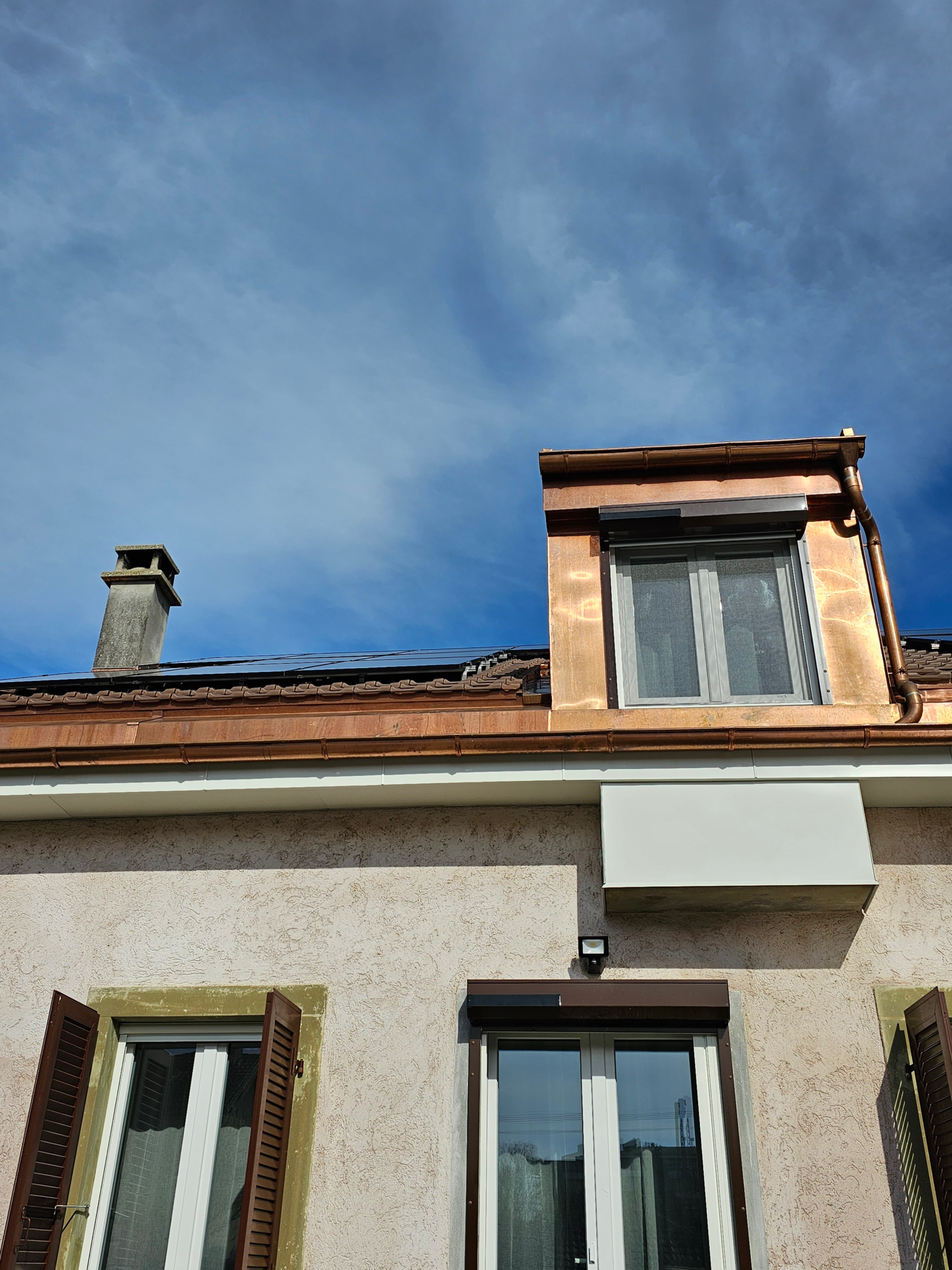 Installation photovoltaïque, pompe à chaleur et rénovation de toiture - Yverdon, Vaud - photo 9