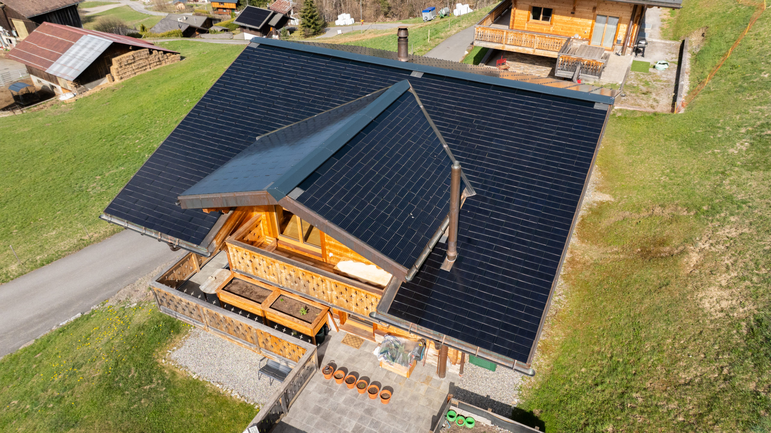 Installation de panneaux solaires en toiture