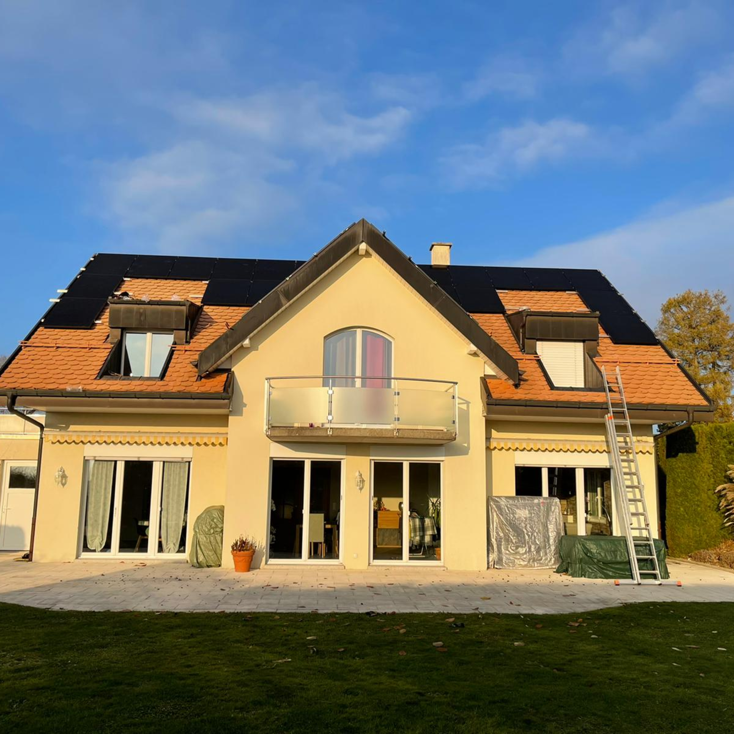 Panneaux photovoltaïques, pompe à chaleur, rénovation de toiture, batterie et borne de recharge - Forel (Lavaux), Vaud - photo 9