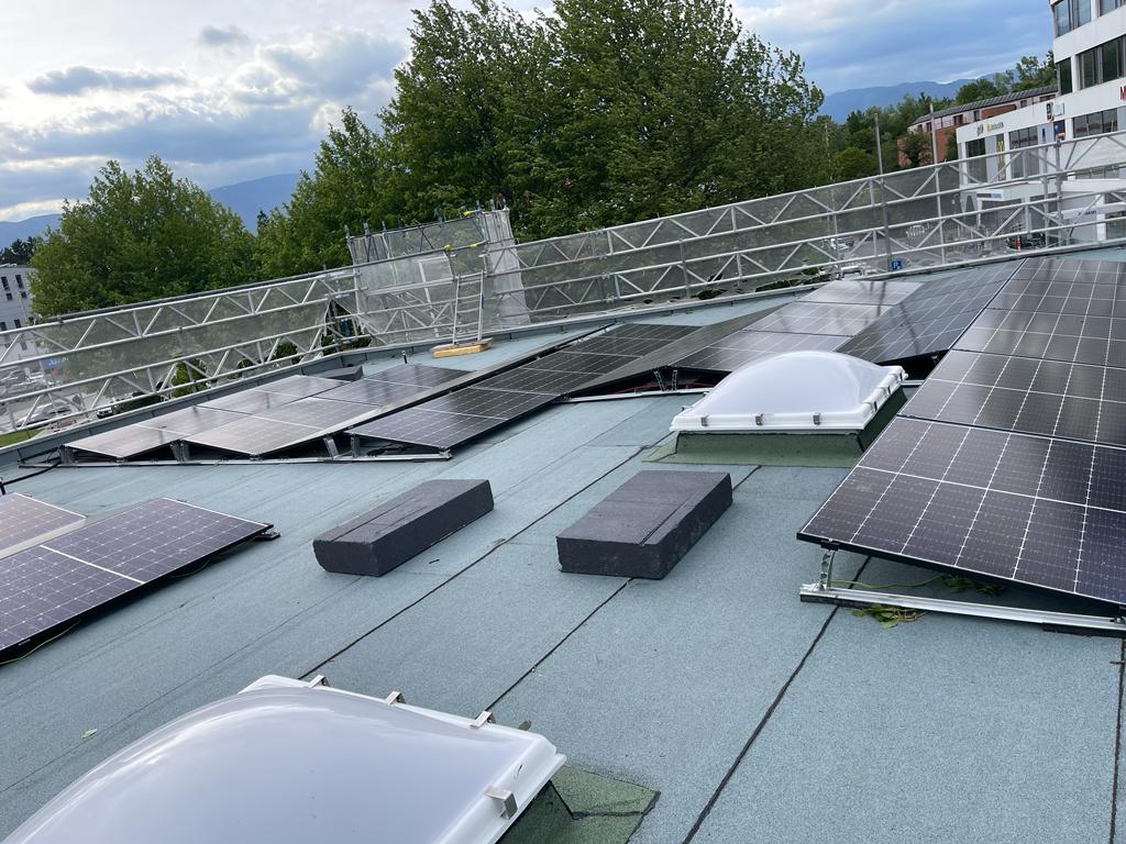 Installation photovoltaïque RB Auto - Meyrin, Genève