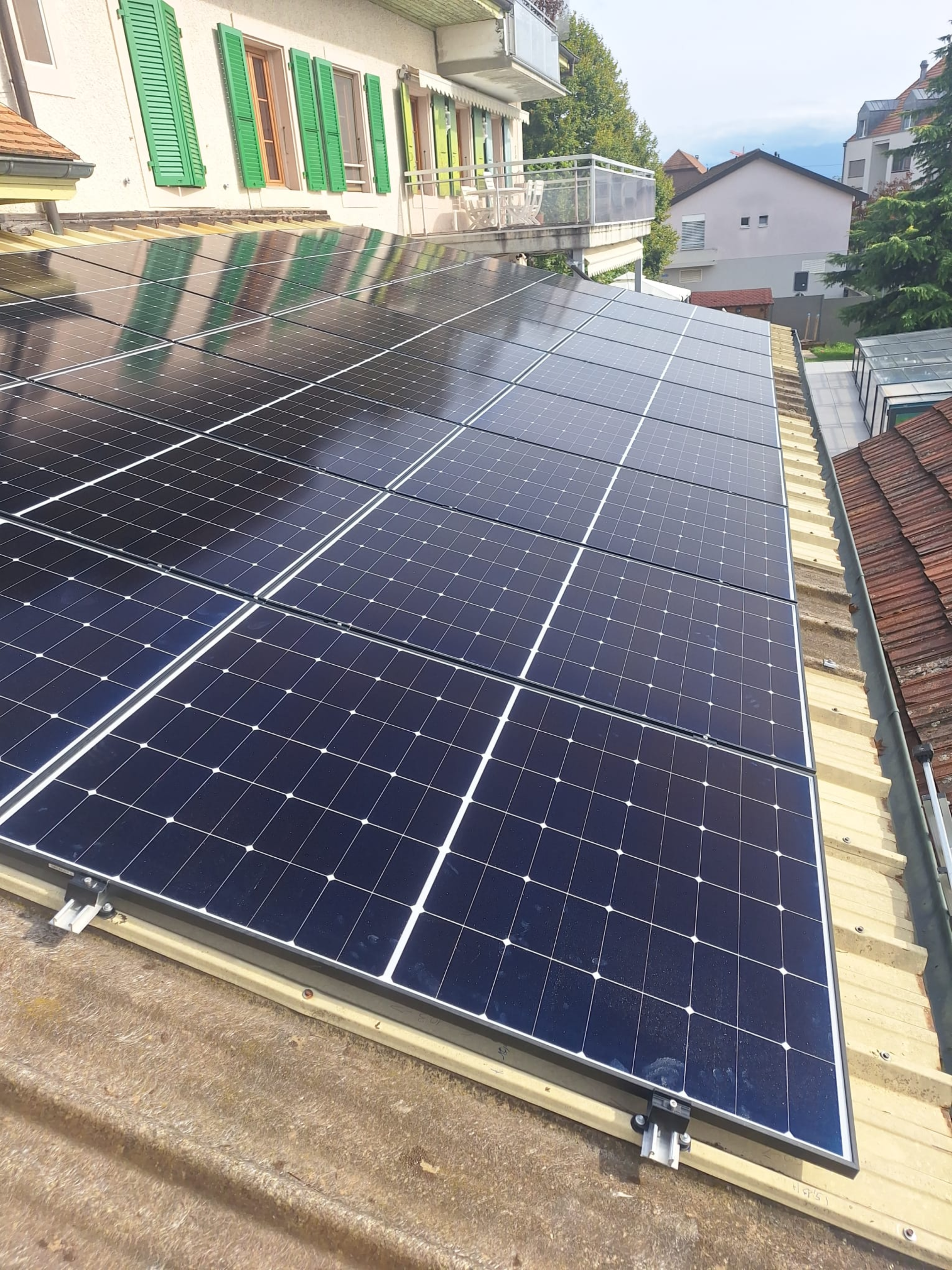 Installation de panneaux solaires 16,01 kWp - Crissier, Vaud - photo 4