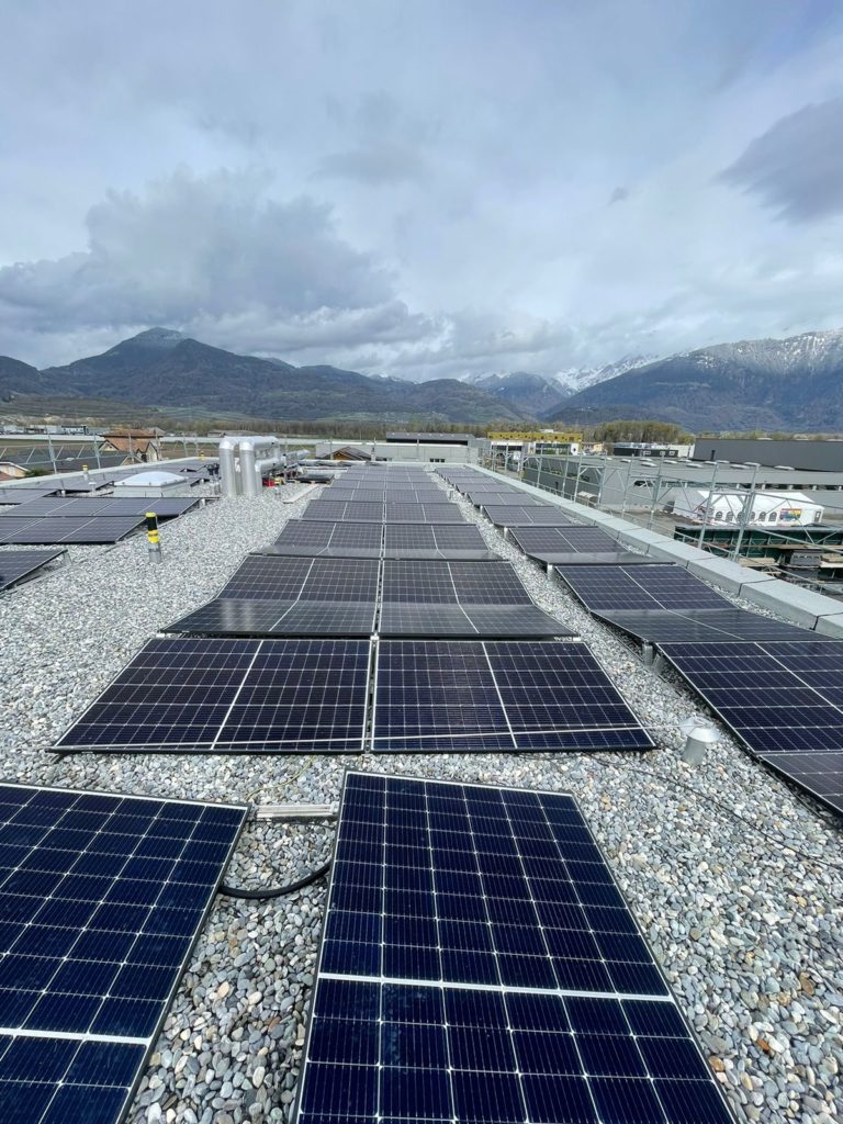 Installation solaire Minisalle SA - Collombey, Valais