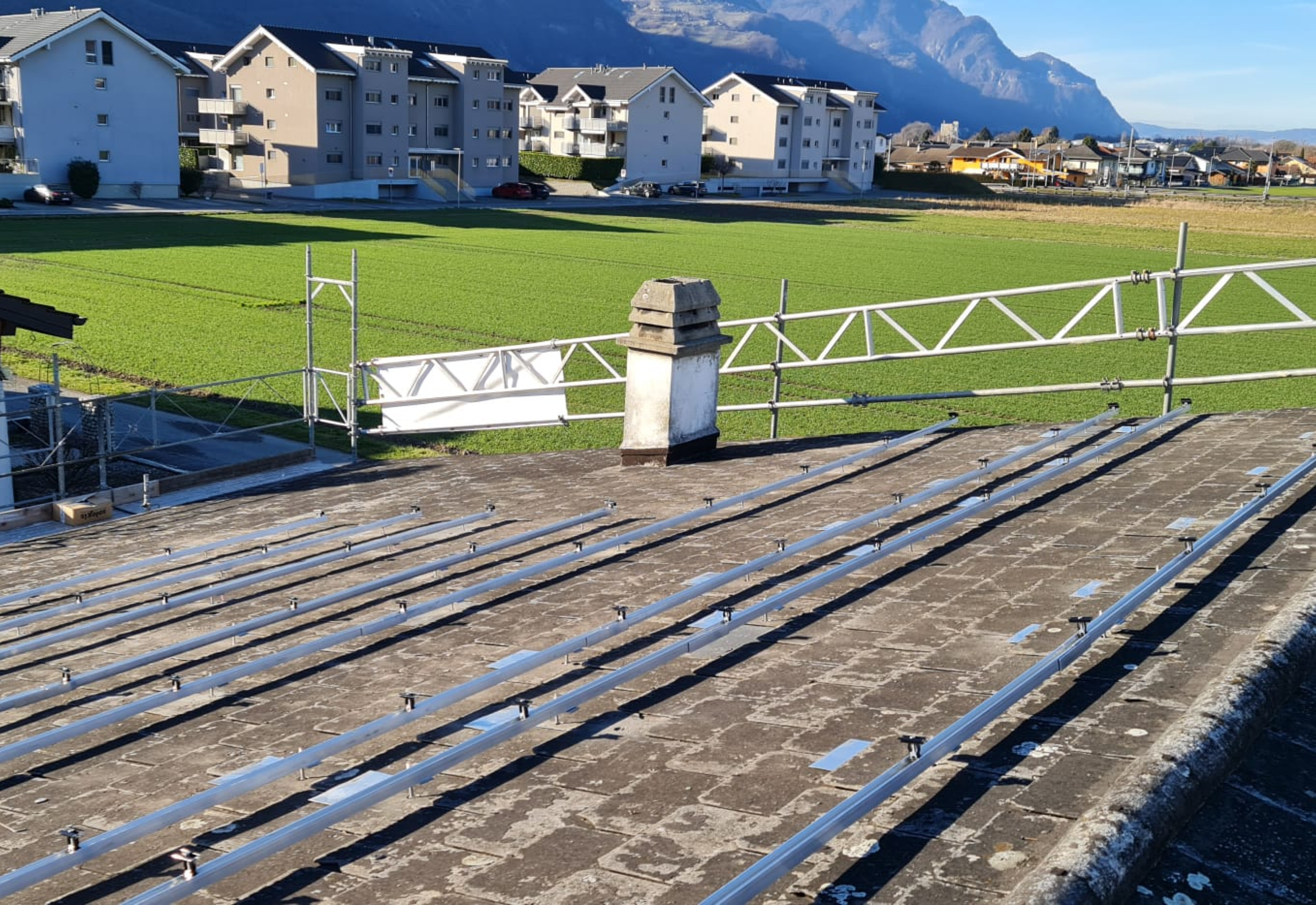 Installation de 30 panneaux SolarEdge 430 Wc - Collombey, Valais - photo 4