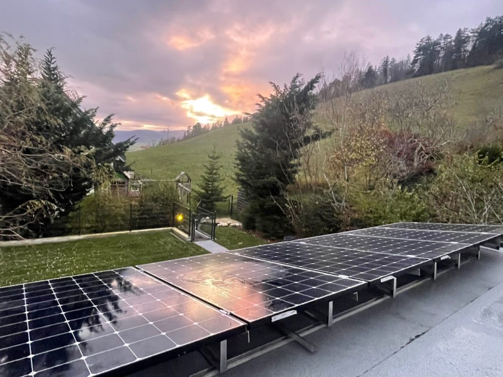 Installation photovoltaïque et pergola en bois - Villiers, Neuchâtel