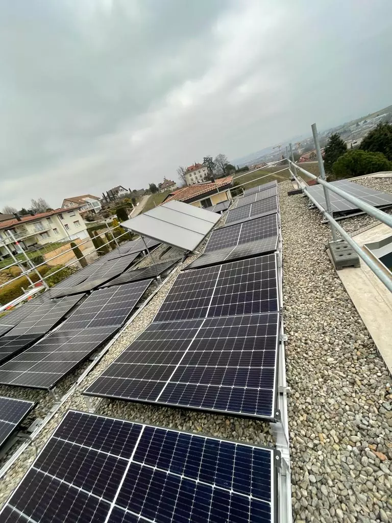 Installation photovoltaïque - Lonay, Vaud