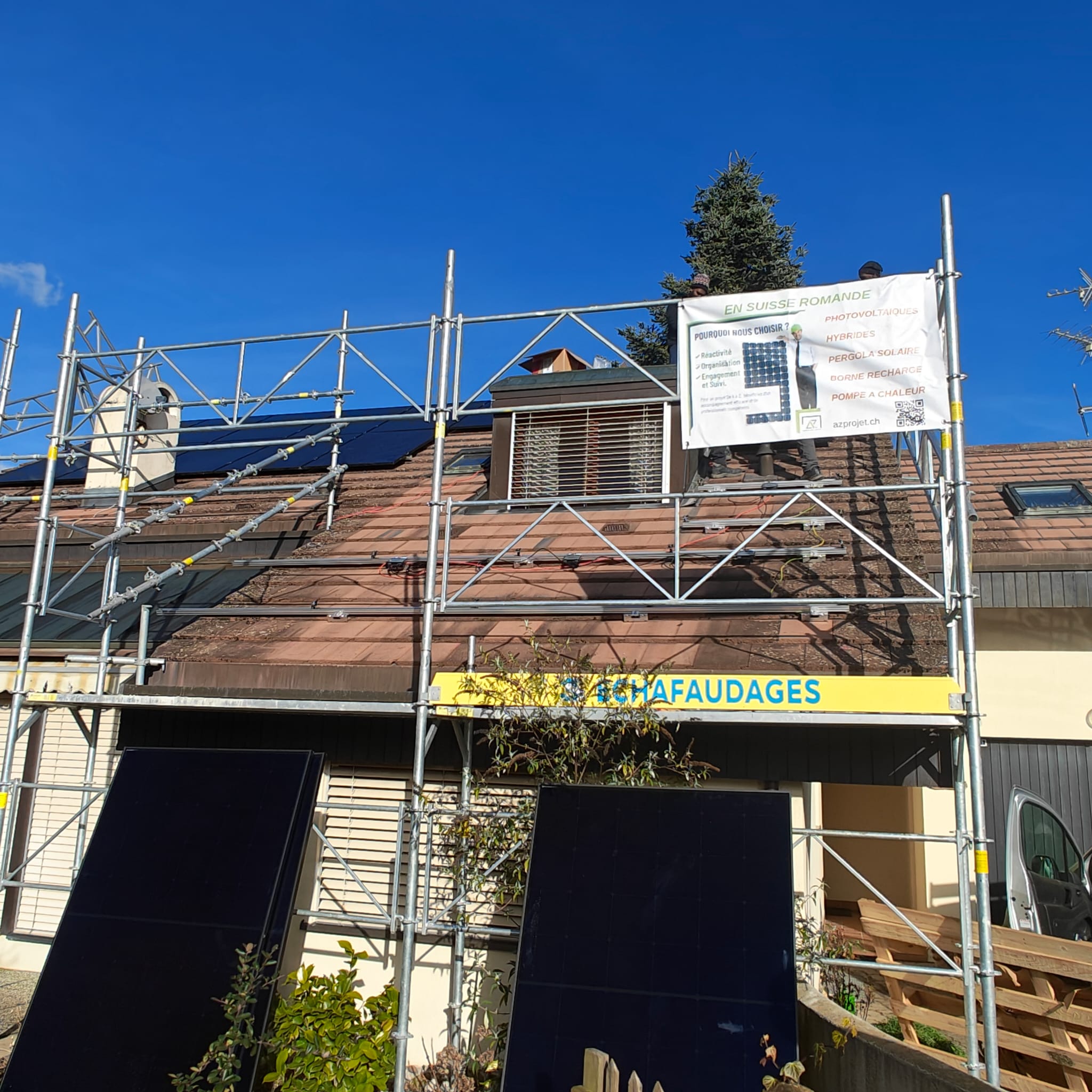 Installation photovoltaïque et abri de jardin sur mesure - Vouvry, Valais