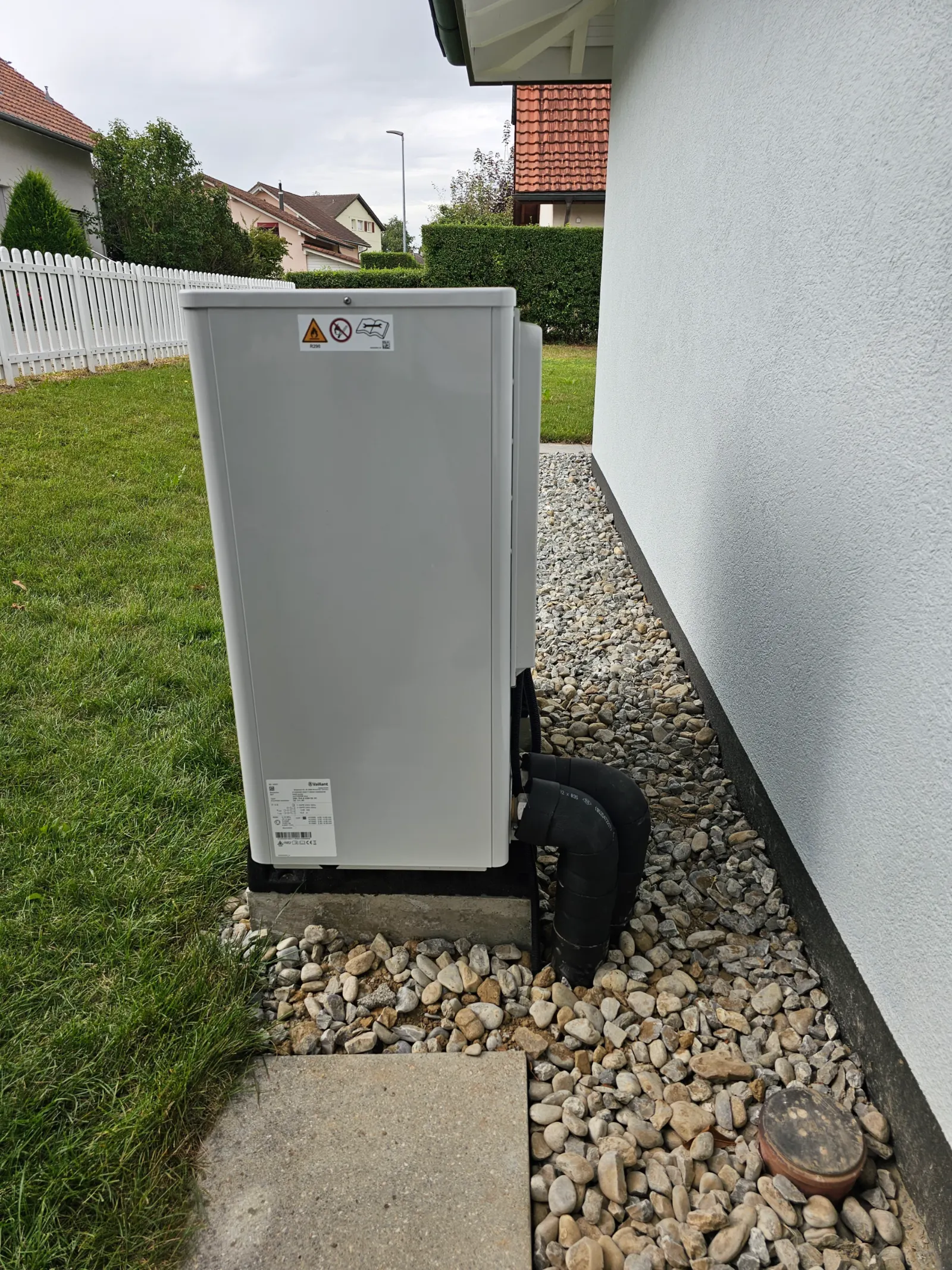 Installation d'une pompe à chaleur - Marly, Fribourg - photo 3