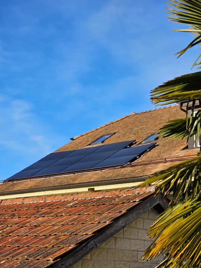 Installation de panneaux solaires 16,01 kWp - Crissier, Vaud