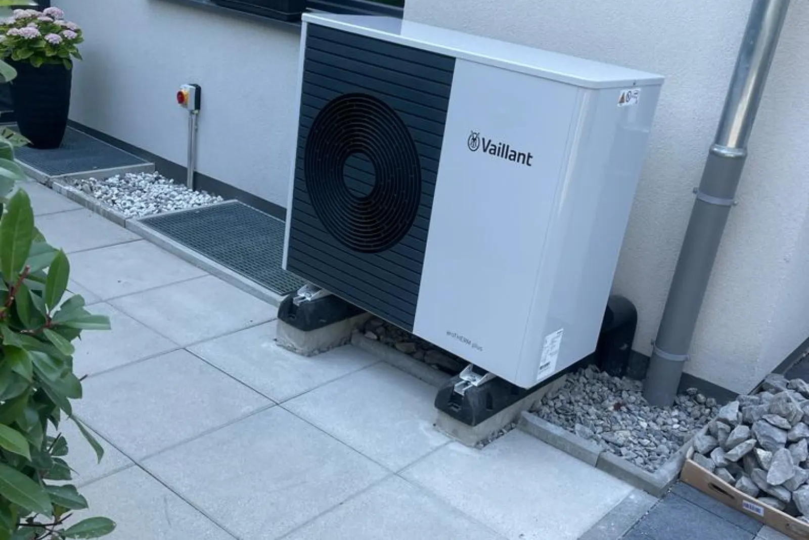 Installation photovoltaïque et pompe à chaleur - Vouvry, Valais - photo 5